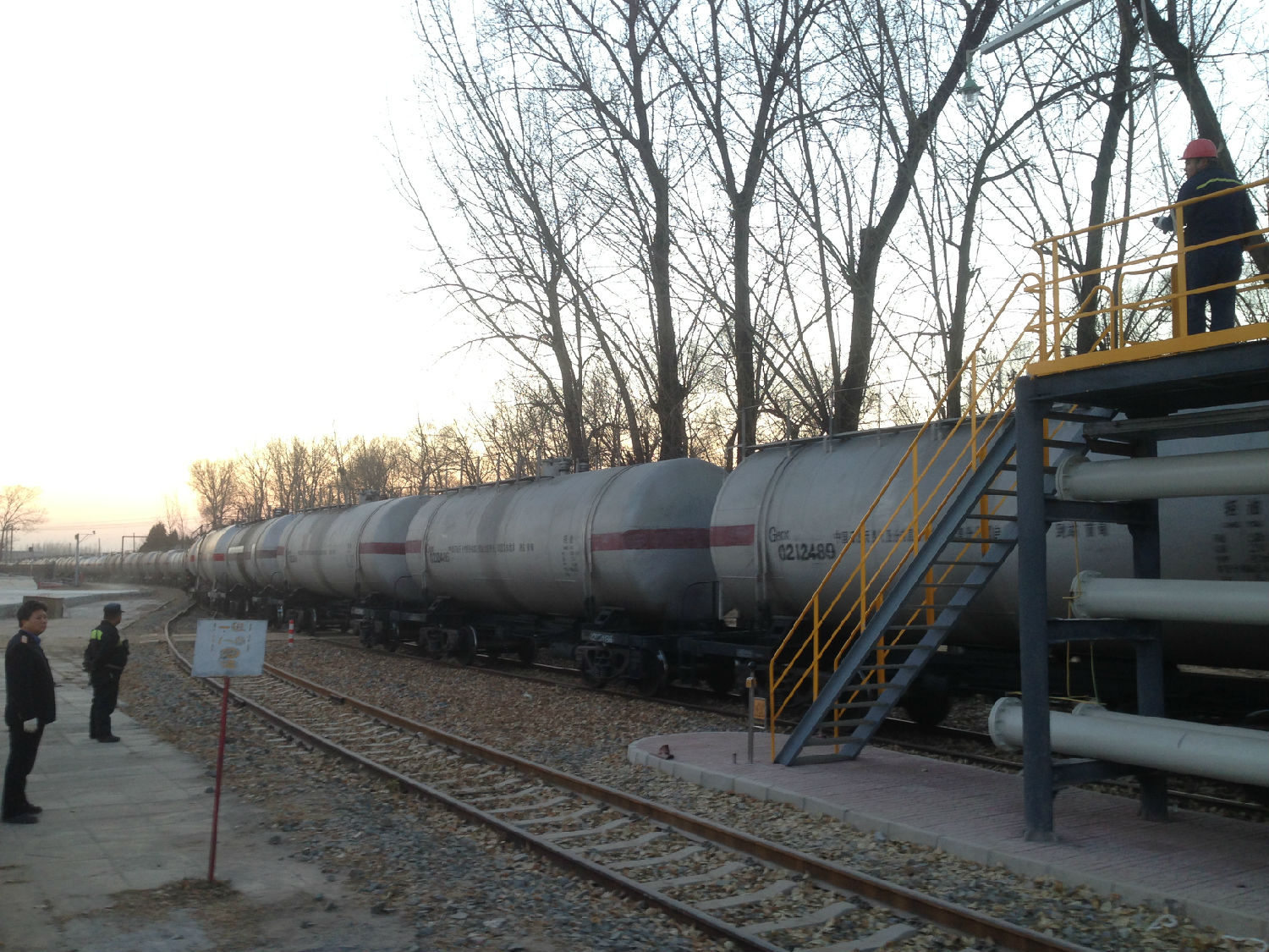 油库成品油扫仓香蕉短视频看黄网站