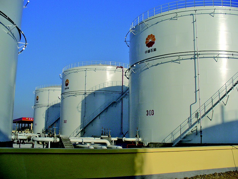 国际油价的低迷使中国的原油储备大幅增加，如何进行原油粗放型处理是亟需解决的问题。