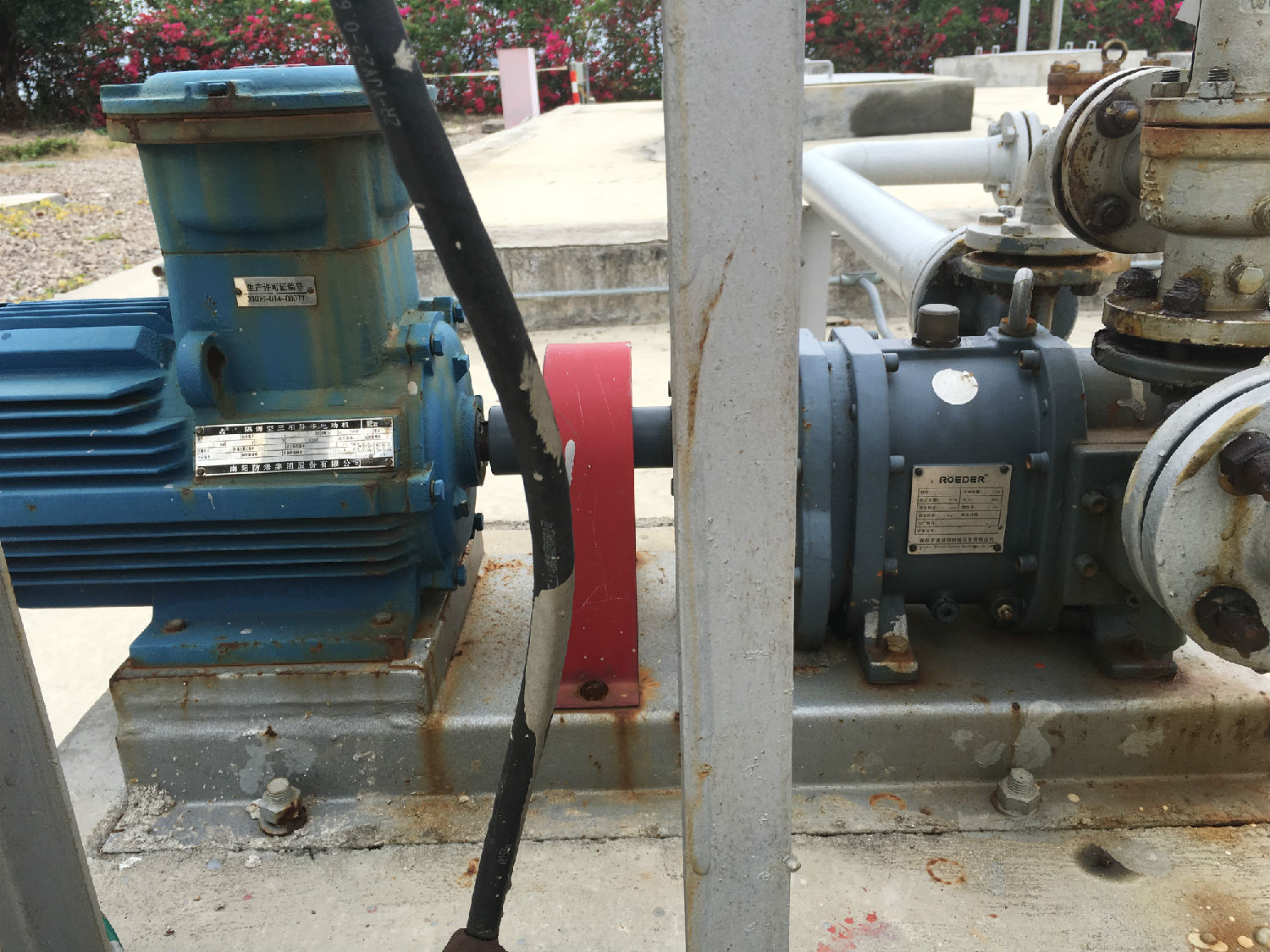 集污罐采用凸轮香蕉短视频看黄网站处理水油混合物