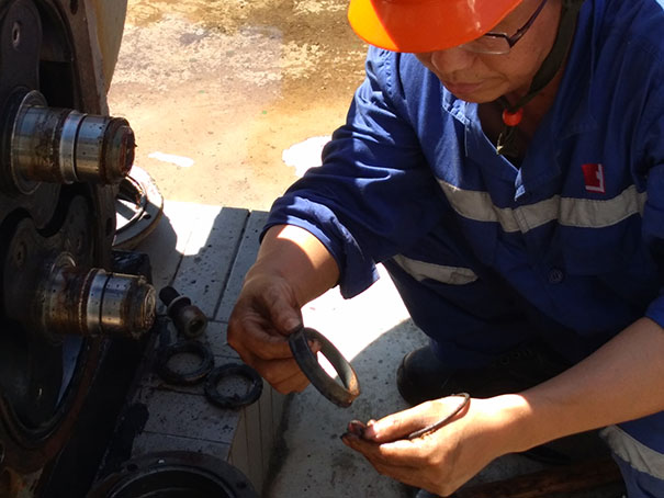 香蕉视频破解版污技术团队现场技术服务实录